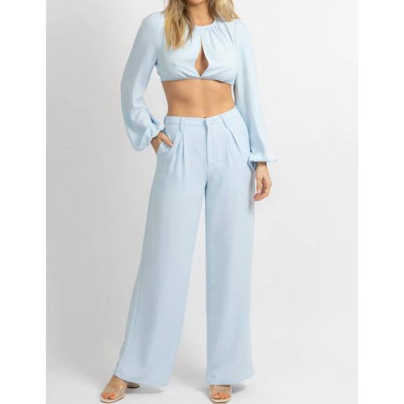 NEW MNI LOS ANGELES open front pant set in light blue - Picture 1 of 6